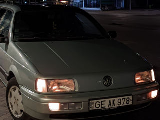 Volkswagen Passat foto 1