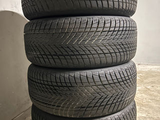 Anvelope De Iarna Goodyear R18 235/45