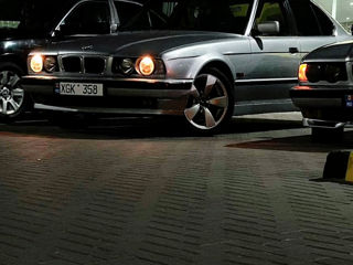 BMW 5 Series foto 6