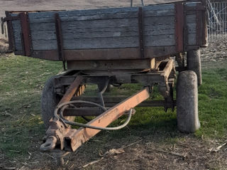 Vînd  remorcă pentru tractor