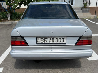 Mercedes Series (W124) foto 4