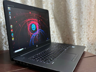 Gaming Laptop HP cu diagonala de 17.3" procesor i7 foto 4