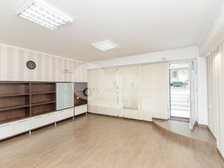 Spatiu comercial, Centru, 50 mp, 700 €  ! foto 5