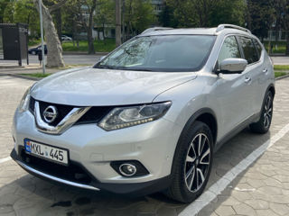 Nissan X-Trail foto 1