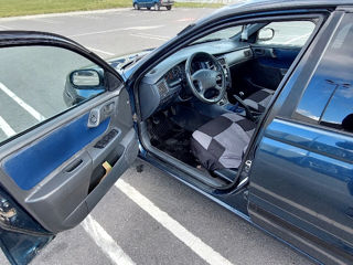 Toyota Carina foto 5