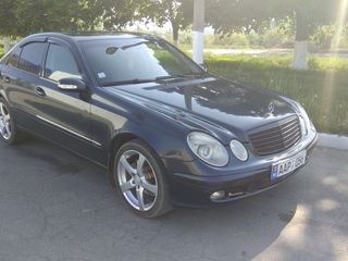 Mercedes E Class foto 5