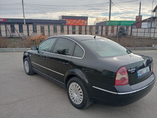 Volkswagen Passat foto 3