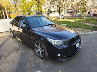 BMW 5 Series foto 3