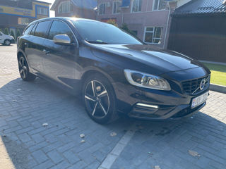 Volvo V60 foto 2