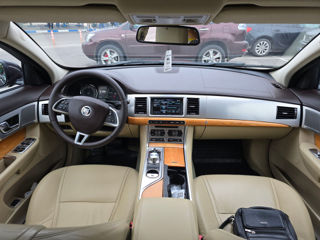 Jaguar XF foto 10