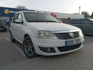 Dacia Logan foto 1