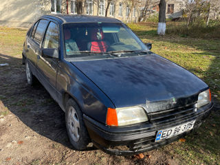 Opel Kadett foto 3