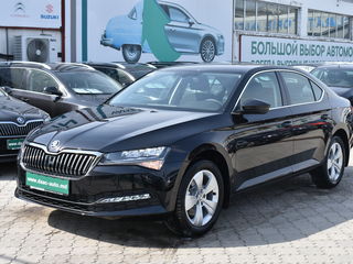 Skoda Superb foto 2