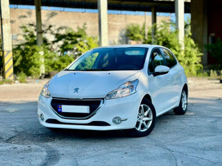 Peugeot 208 foto 3