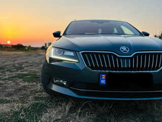 Skoda Superb foto 2