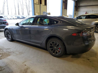 Tesla Model S foto 4