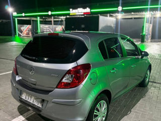 Opel Corsa foto 2