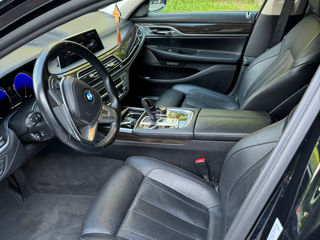 BMW 7 Series foto 8