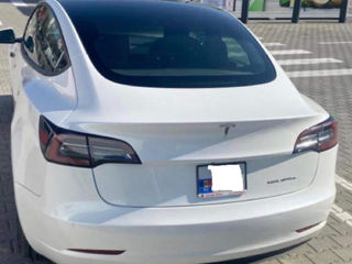 Tesla Model 3 foto 4