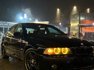 BMW 5 Series foto 3