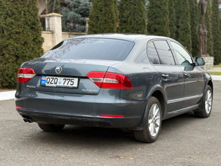 Skoda Superb foto 4