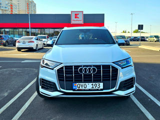 Audi Q7 foto 1