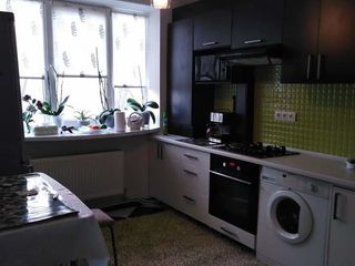 Urgent vind apartament cu 1 odaie, mobilat foto 3