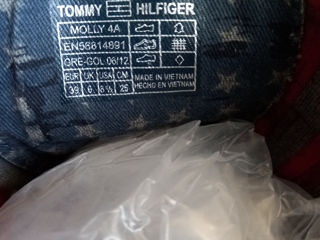 Tommy Hilfiger foto 4