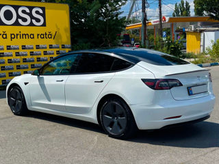 Tesla Model 3 foto 7