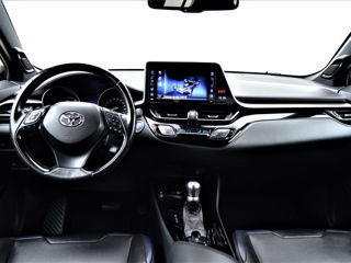 Toyota C-HR foto 9