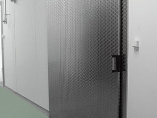 Двери для холодильных камер из нержавеющей стали,двери медицинские оцинкованные и нержавеющей стали