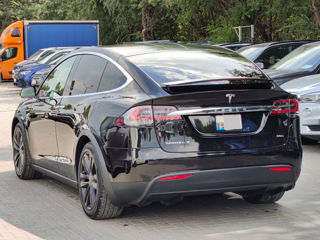 Tesla Model X foto 5