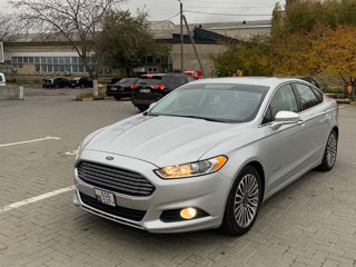 Ford Fusion foto 2