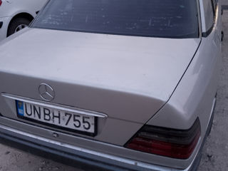 Mercedes Series (W124) foto 3