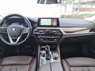 BMW 5 Series foto 9