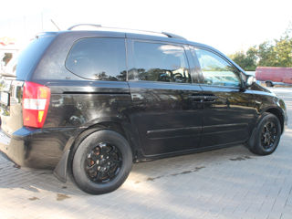 KIA Carnival foto 4