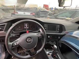 Volkswagen Jetta foto 4