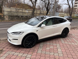 Tesla Model X foto 2