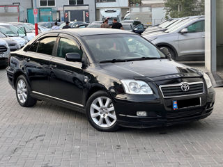 Toyota Avensis foto 4