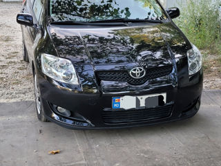 Toyota Auris foto 1