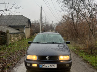 Volkswagen Passat foto 3