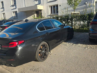 BMW 5 Series foto 4