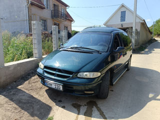 Chrysler Voyager foto 1