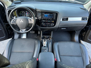 Mitsubishi Outlander foto 9