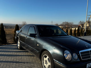 Mercedes E-Class foto 4