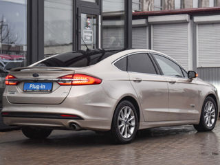 Ford Fusion foto 2