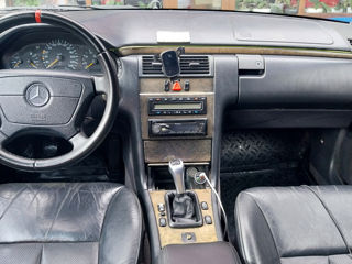 Mercedes E-Class foto 2