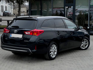 Toyota Auris foto 3