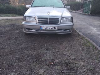 Mercedes C Class foto 1