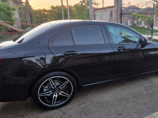 Mercedes C-Class foto 3